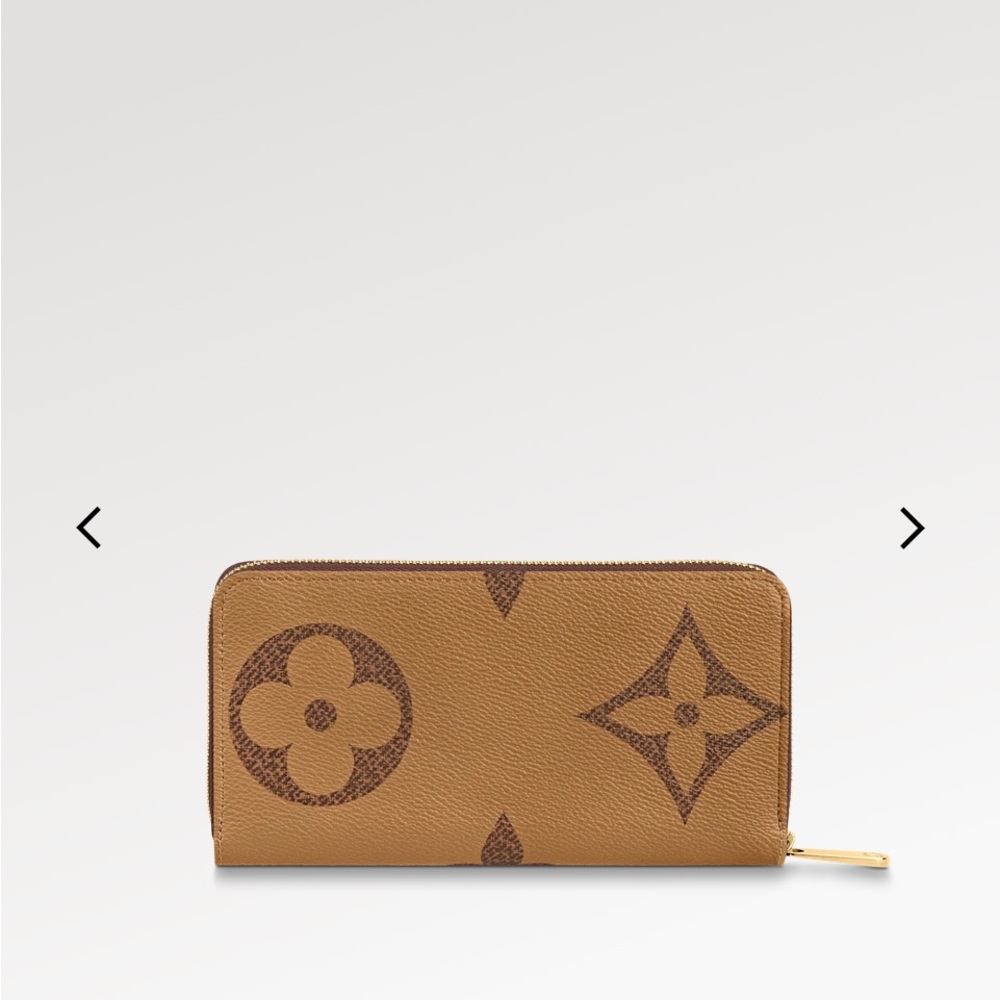LV Zippy wallet NWT